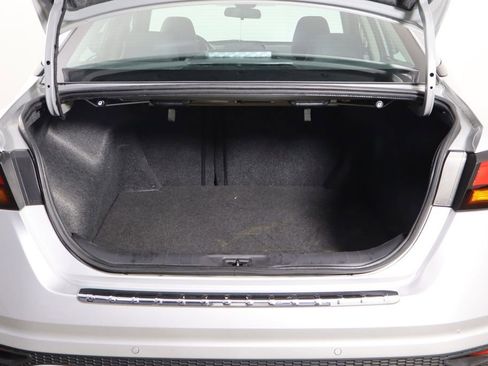 Used 2022 Nissan Altima 2.5 SV FWD image 17
