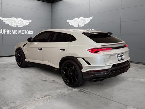 Used 2024 Lamborghini Urus Performante AWD/4WD image 3