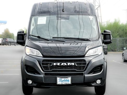 Used 2023 RAM ProMaster 2500 w/ Driver Convenience Group FWD image 2