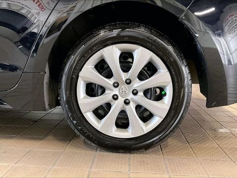 Used 2024 Toyota Corolla LE FWD image 32