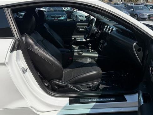 Used 2018 Ford Mustang GT Premium image 10