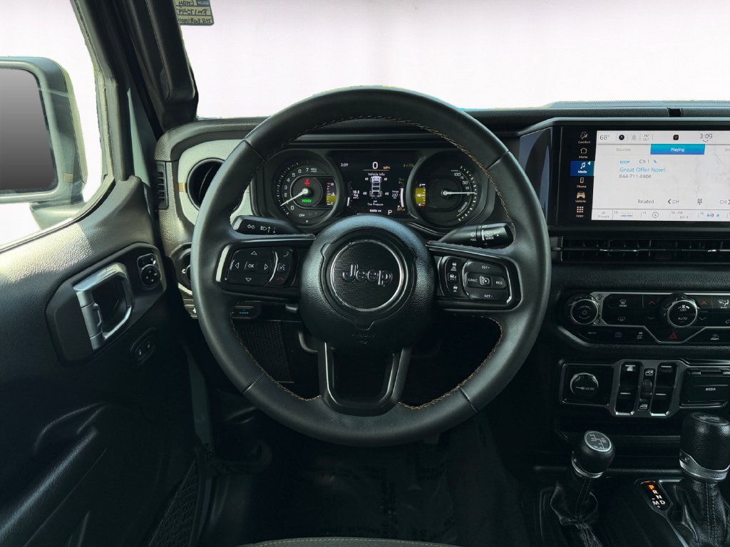 Used 2024 Jeep Wrangler Unlimited AWD/4WD image 12