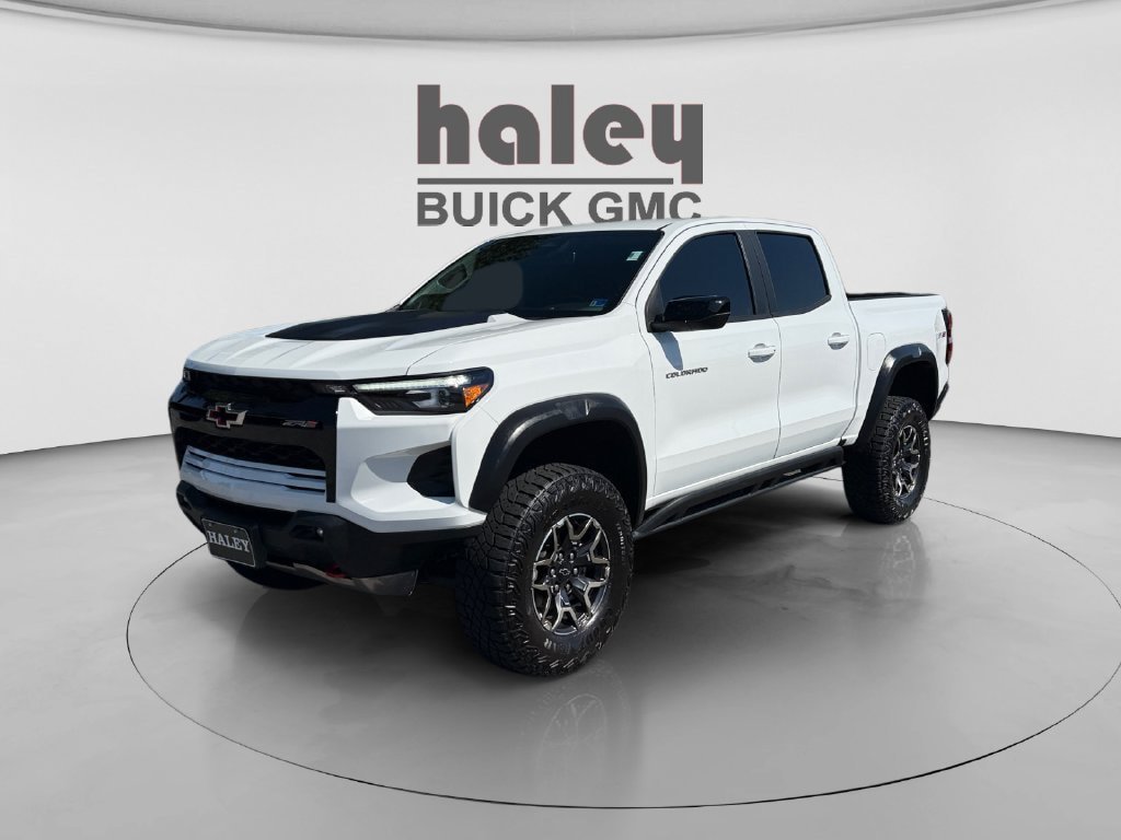 Used 2024 Chevrolet Colorado ZR2 AWD/4WD image 1