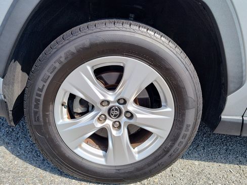 Used 2020 Toyota RAV4 XLE image 12