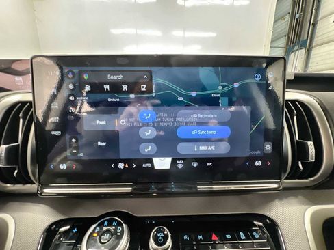 New 2025 Ford Expedition Max Active image 16