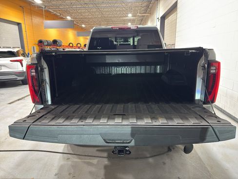 Used 2025 GMC Sierra 3500 Denali w/ Denali Reserve Package image 24