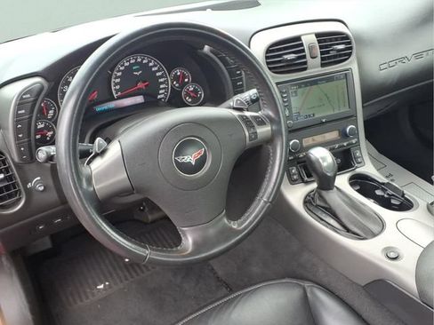 Used 2007 Chevrolet Corvette Coupe w/ Preferred Equipment Group RWD image 4