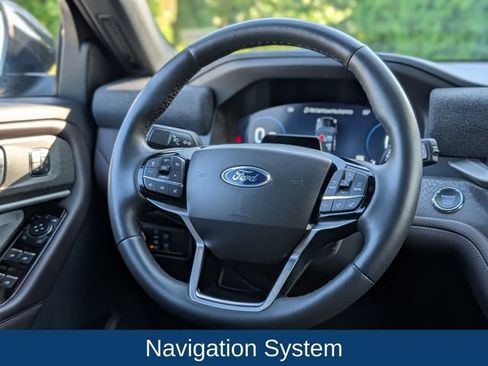 Used 2026 Ford Explorer Platinum AWD/4WD image 14