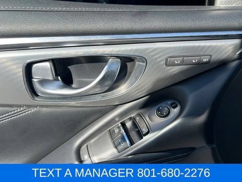Used 2017 INFINITI Q60 3.0t w/ Premium Plus Package 3.0T AWD/4WD image 18