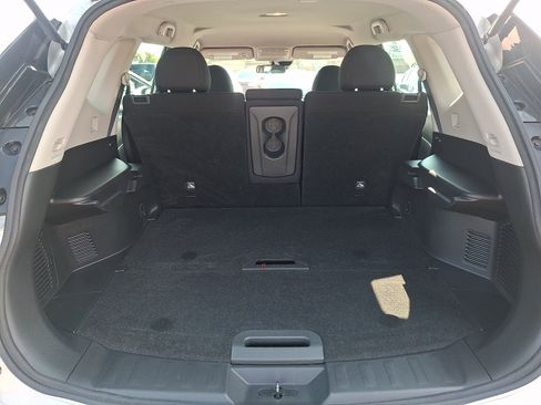 Used 2020 Nissan Rogue S AWD/4WD image 27