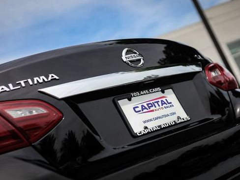 Used 2018 Nissan Altima 2.5 SL FWD image 10