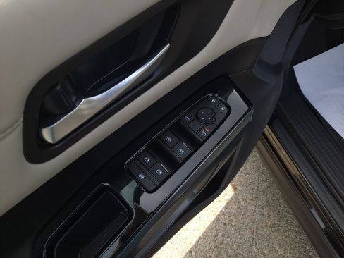 Certified 2024 Nissan Pathfinder SL image 13