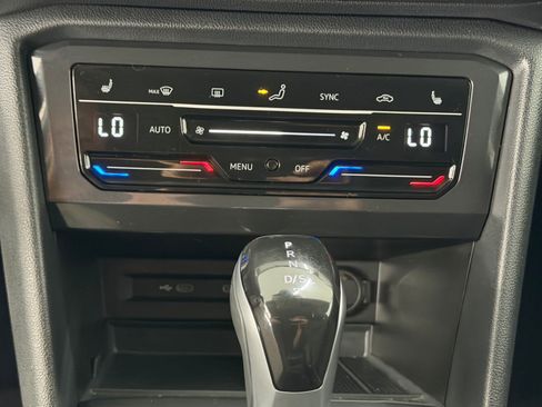 Used 2023 Volkswagen Tiguan SE FWD image 18