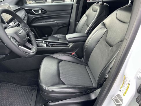 Used 2023 Jeep Compass Latitude w/ Convenience Group image 17