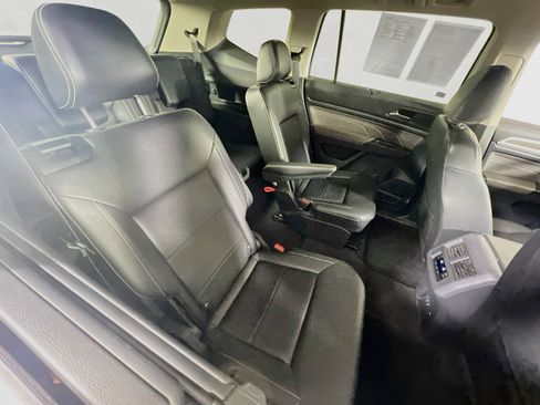 Used 2023 Volkswagen Atlas SEL AWD/4WD image 28