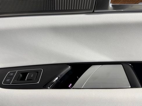 Used 2026 Cadillac Vistiq Luxury w/ LPO, Floor Liner Package AWD/4WD image 26