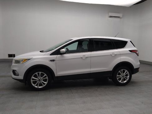 Used 2017 Ford Escape SE FWD image 2