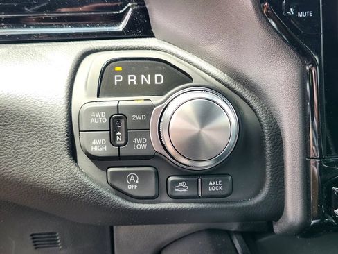 New 2026 RAM 1500 Laramie AWD/4WD image 27
