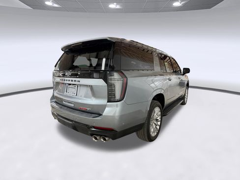 Used 2026 Chevrolet Suburban RST w/ RST Capability Package AWD/4WD image 6
