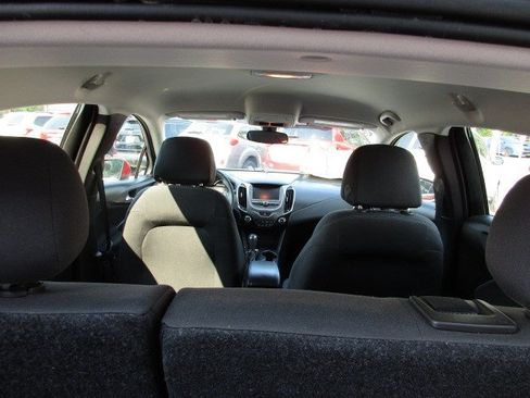 Used 2018 Chevrolet Cruze LT FWD image 28