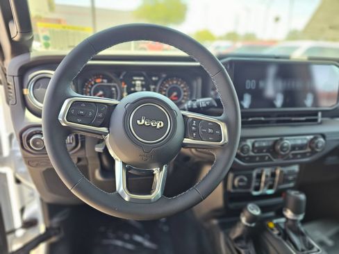 New 2026 Jeep Wrangler Unlimited Sahara w/ Safety Group AWD/4WD image 22