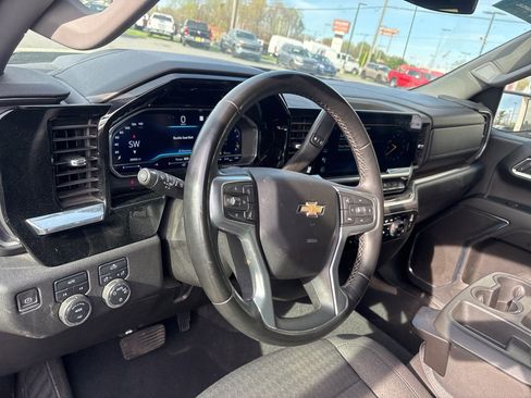 Used 2023 Chevrolet Silverado 1500 LT w/ All Star Edition Plus image 3