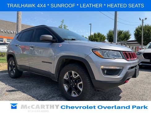 Used 2018 Jeep Compass Trailhawk w/ Leather Interior Group AWD/4WD image 1