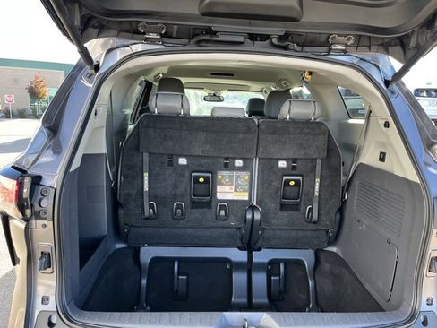 Used 2022 Toyota Sienna XLE image 37
