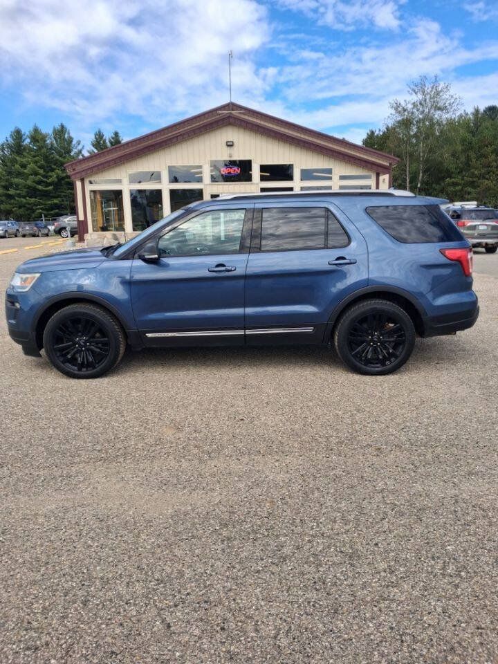 Used 2019 Ford Explorer XLT w/ Equipment Group 202A AWD/4WD image 1