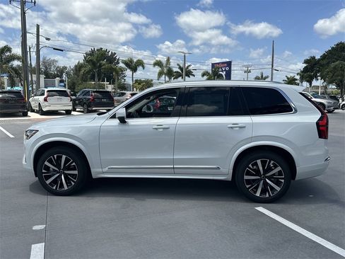 New 2025 Volvo XC90 B6 Core w/ Protection Package image 9