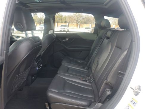 Used 2018 Audi Q7 3.0T Prestige w/ Prestige Package image 11