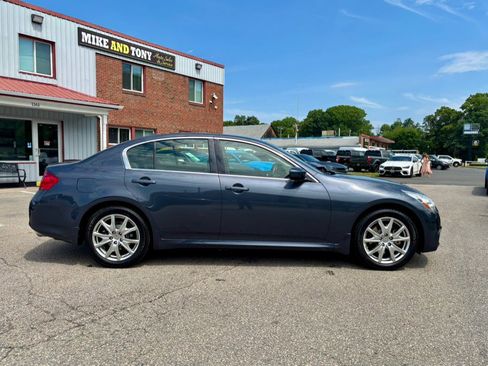 Used 2013 INFINITI G37 x Sedan w/ Premium Pkg AWD/4WD image 4
