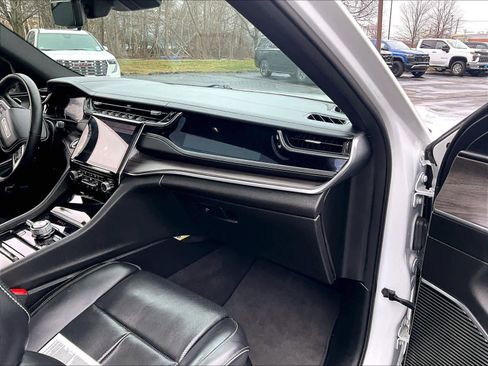 Used 2022 Jeep Grand Cherokee Overland w/ Adv Protech Group III image 13