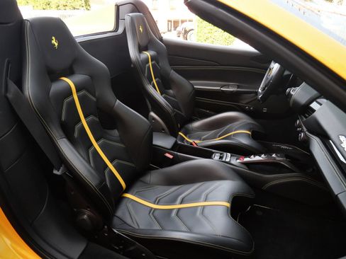 Used 2018 Ferrari 488 Spider RWD image 28
