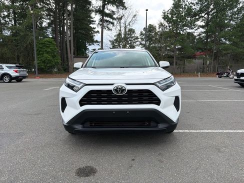 Used 2024 Toyota RAV4 LE AWD/4WD image 3