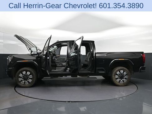 Used 2024 GMC Sierra 3500 Denali w/ Denali Reserve Package image 51