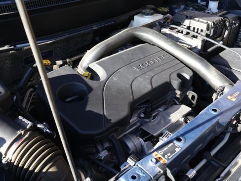 Used 2024 Chevrolet Equinox LT image 13