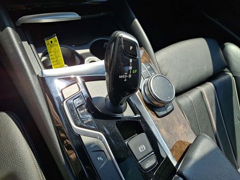 Used 2019 BMW 530e xDrive w/ Convenience Package AWD/4WD image 15