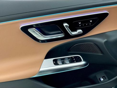 New 2026 Mercedes-Benz E 350 4MATIC Sedan image 24