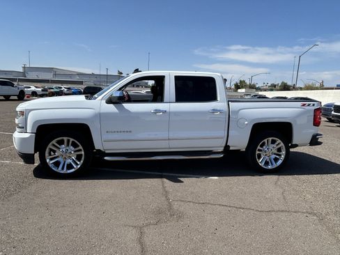 Used 2018 Chevrolet Silverado 1500 LTZ Z71 AWD/4WD image 2