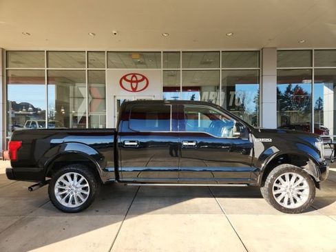 Used 2018 Ford F150 Limited image 3