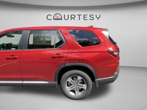 Used 2023 Honda Pilot EX-L image 24