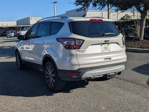 Used 2018 Ford Escape Titanium image 5