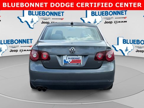 Used 2009 Volkswagen Jetta SE FWD image 6