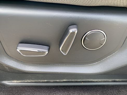 Used 2018 Ford F150 XLT w/ Equipment Group 302A Luxury image 10