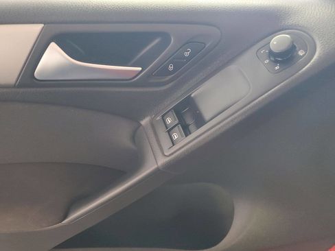 Used 2013 Volkswagen Golf 2-Door image 10