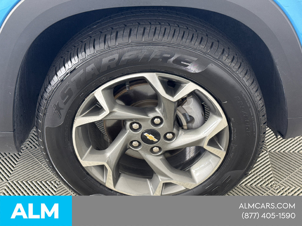 Used 2025 Chevrolet Trax LT FWD image 15