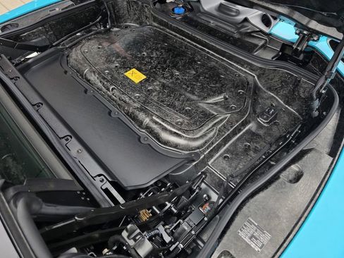 Used 2025 McLaren Artura Spider image 60