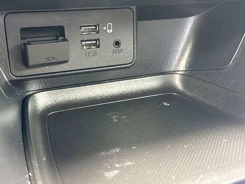 Used 2018 MAZDA MAZDA3 Sport image 28