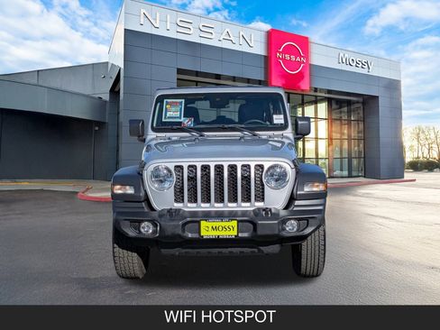 Used 2024 Jeep Wrangler Sport S image 4